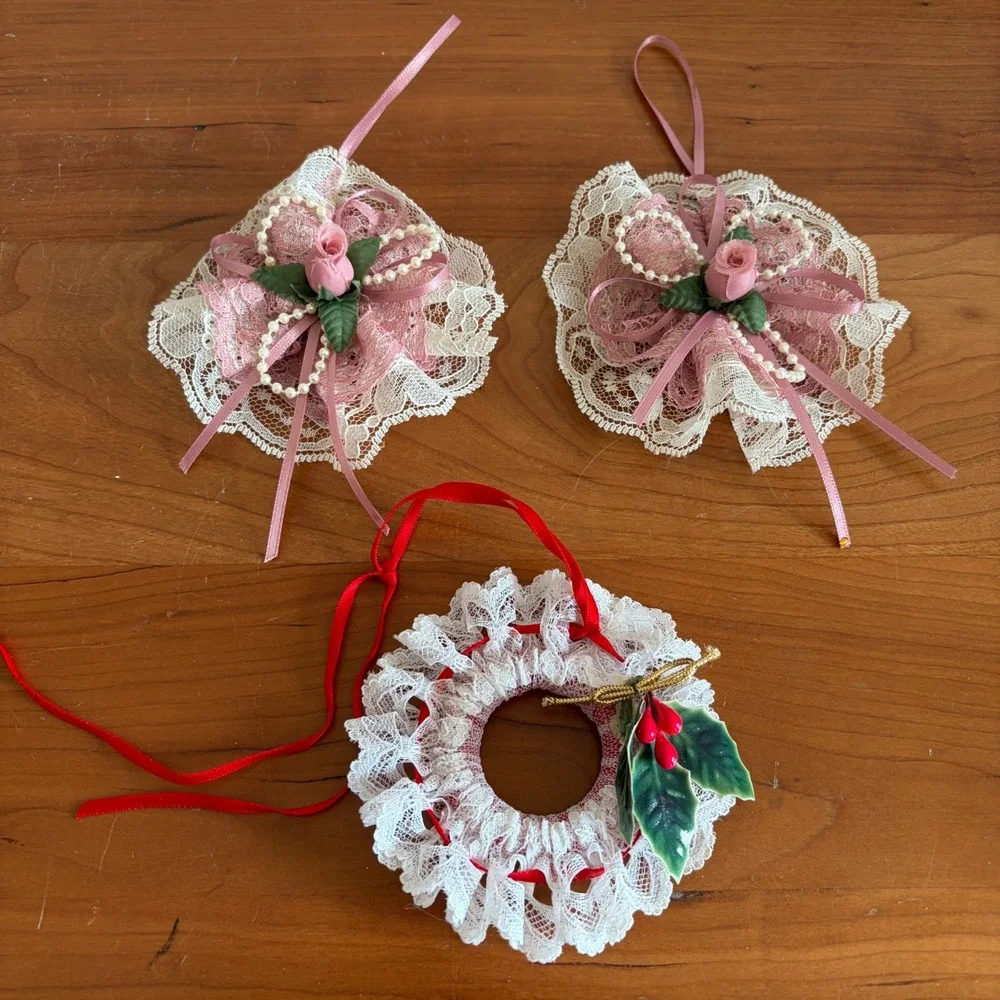 Vintage Handmade‎ Lace Ornaments Set 3 Victorian Rose Pearl Wreath Shabby Chic